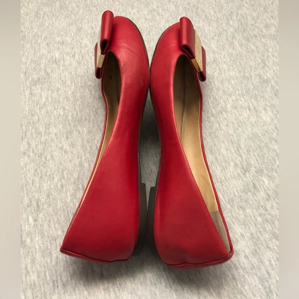 Tory Burch Chase Ballet Gold Logo Bow Flat Size: US 8M